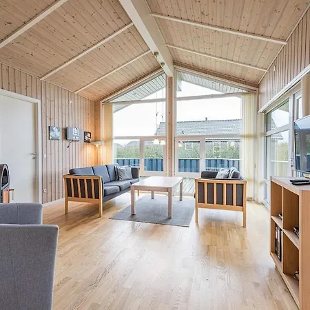 6 Person In Nyaraló