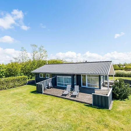 6 Person In Nyaraló *